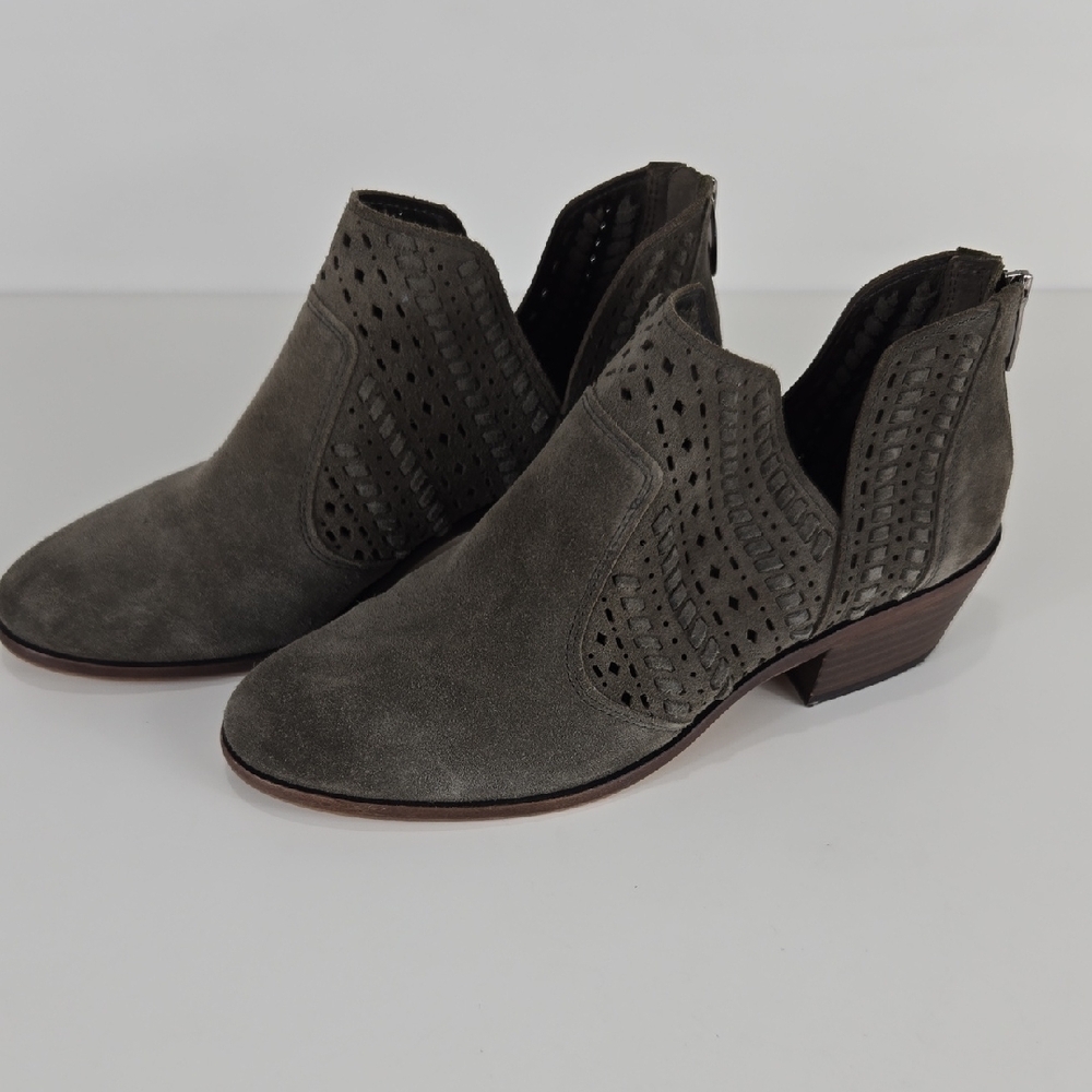 Vince Camuto Prasata Suede Leather Bootie Gray Size 8 - Picture 3 of 10